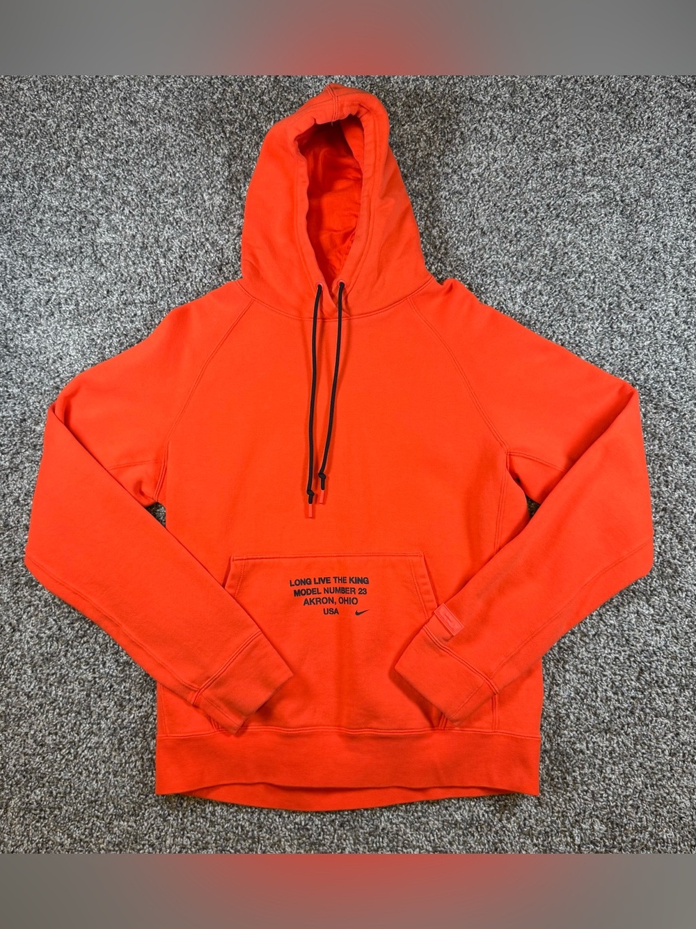 Nike X Lebron James Long Live the King Men’s Medium Pullover Hoodie Orange **